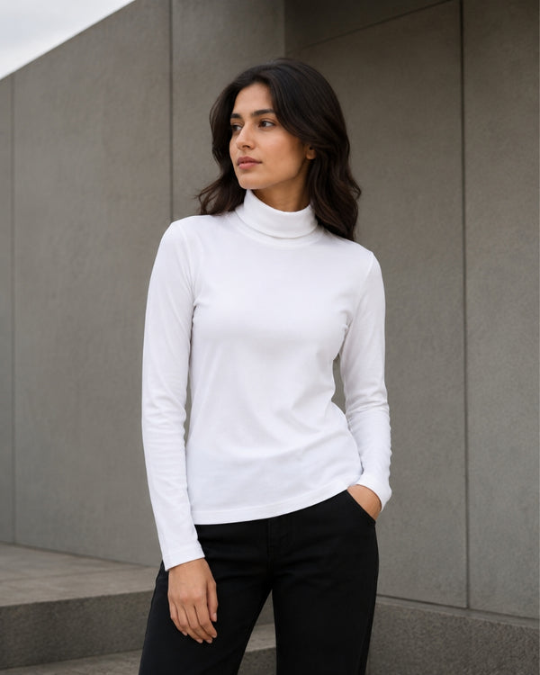 Ivory Élan Turtleneck